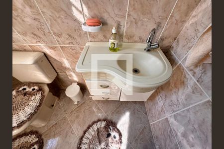 Casa à venda com 377m², 3 quartos e 6 vagas Casa à venda com 377m², 3 quartos e 6 vagasBanheiro 2