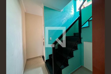 Casa à venda com 377m², 3 quartos e 6 vagas Casa à venda com 377m², 3 quartos e 6 vagasCorredor