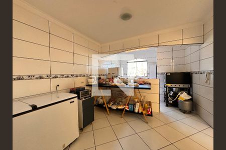 Casa à venda com 377m², 3 quartos e 6 vagas Casa à venda com 377m², 3 quartos e 6 vagasCozinha