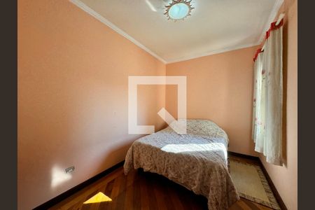 Casa à venda com 377m², 3 quartos e 6 vagas Casa à venda com 377m², 3 quartos e 6 vagasQuarto 2