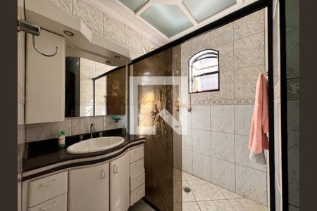 Casa à venda com 377m², 3 quartos e 6 vagas Casa à venda com 377m², 3 quartos e 6 vagasBanheiro 1