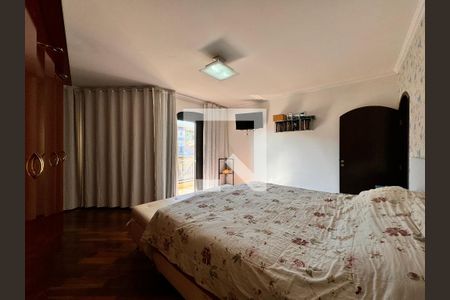 Casa à venda com 377m², 3 quartos e 6 vagas Casa à venda com 377m², 3 quartos e 6 vagasSuíte