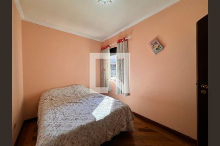 Casa à venda com 377m², 3 quartos e 6 vagas Casa à venda com 377m², 3 quartos e 6 vagasQuarto 2
