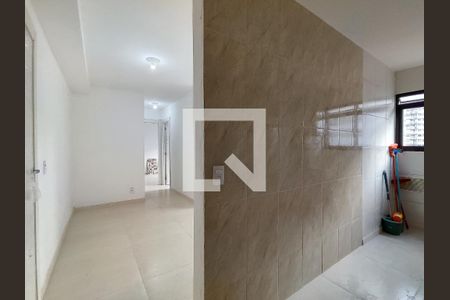 Apartamento para alugar com 54m², 2 quartos e 1 vaga Apartamento para alugar com 54m², 2 quartos e 1 vagaCozinha e Área de Serviço