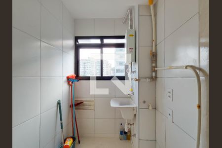 Apartamento para alugar com 54m², 2 quartos e 1 vaga Apartamento para alugar com 54m², 2 quartos e 1 vagaCozinha e Área de Serviço