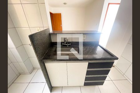 Cozinha de apartamento à venda com 2 quartos, 45m² em Diamante, Belo Horizonte