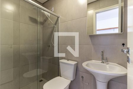 Banheiro de kitnet/studio para alugar com 1 quarto, 23m² em República, São Paulo