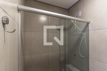 Banheiro de kitnet/studio para alugar com 1 quarto, 23m² em República, São Paulo