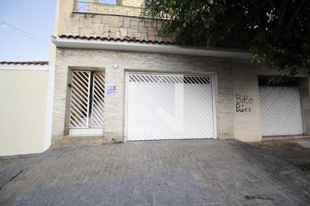 Casa à venda com 262m², 4 quartos e 3 vagasFachada + Plaquinha