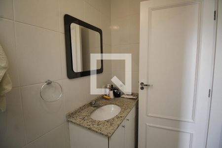 Casa à venda com 262m², 4 quartos e 3 vagasBanheiro da Suíte 2