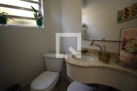 Casa à venda com 262m², 4 quartos e 3 vagasLavabo