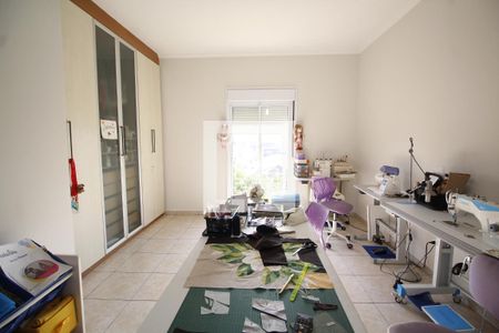 Casa à venda com 262m², 4 quartos e 3 vagasEscritório