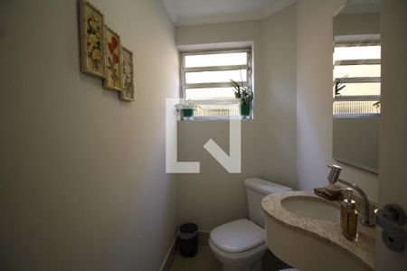 Casa à venda com 262m², 4 quartos e 3 vagasLavabo