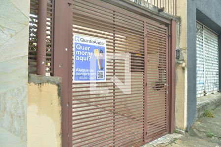 Casa para alugar com 240m², 3 quartos e 5 vagasFachada