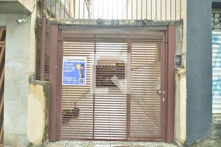 Casa para alugar com 240m², 3 quartos e 5 vagasFachada