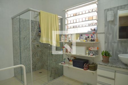 Casa para alugar com 240m², 3 quartos e 5 vagasBanheiro