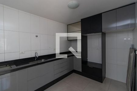Casa à venda com 80m², 2 quartos e 2 vagasCozinha
