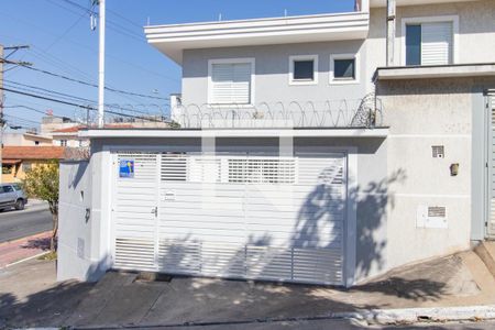 Casa à venda com 80m², 2 quartos e 2 vagasFachada