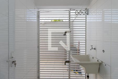 Casa à venda com 80m², 2 quartos e 2 vagasÁrea de Serviço