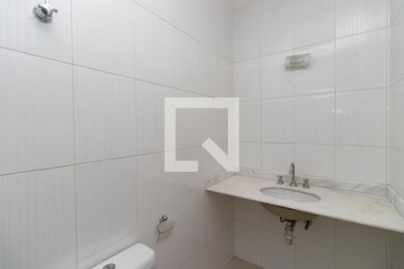 Casa à venda com 80m², 2 quartos e 2 vagasBanheiro da Suíte 2