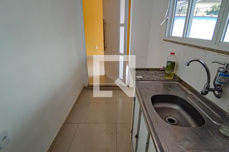 Casa para alugar com 100m², 1 quarto e sem vagacozinha