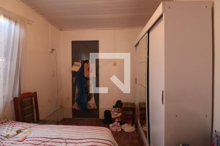 Casa à venda com 80m², 4 quartos e 1 vagaQuarto