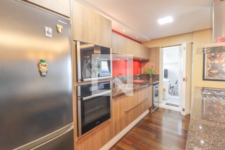 Apartamento à venda com 131m², 3 quartos e 3 vagas Apartamento à venda com 131m², 3 quartos e 3 vagasCozinha e Área de Serviço