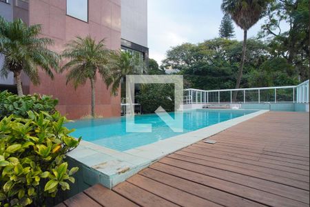 Apartamento à venda com 209m², 3 quartos e 4 vagasÁrea comum - Piscina