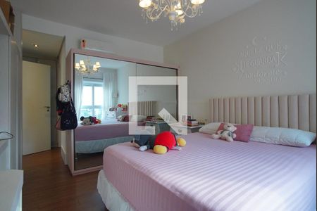 Apartamento à venda com 209m², 3 quartos e 4 vagasSuíte 2