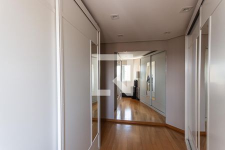 Apartamento para alugar com 200m², 3 quartos e 6 vagas Apartamento para alugar com 200m², 3 quartos e 6 vagasCloset