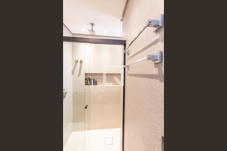 Apartamento para alugar com 200m², 3 quartos e 6 vagas Apartamento para alugar com 200m², 3 quartos e 6 vagasBanheiro da Suíte 2