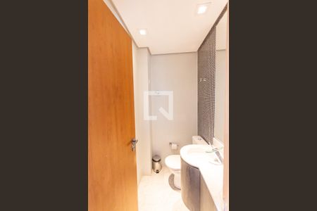 Apartamento para alugar com 200m², 3 quartos e 6 vagas Apartamento para alugar com 200m², 3 quartos e 6 vagasLavabo