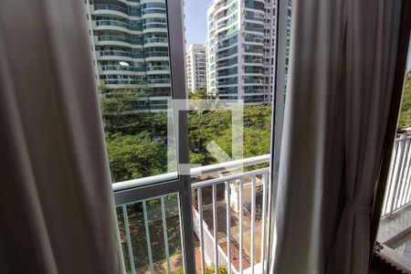 Vista da Rua de apartamento para alugar com 2 quartos, 62m² em Barra da Tijuca, Rio de Janeiro