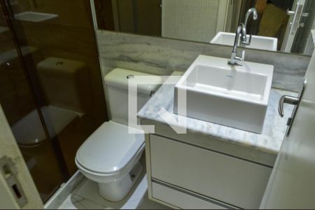 Apartamento à venda com 75m², 3 quartos e 1 vaga Apartamento à venda com 75m², 3 quartos e 1 vagaBanheiro da Suíte