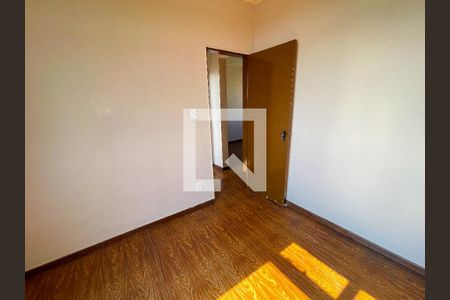 Quarto 2 de apartamento para alugar com 2 quartos, 53m² em Novo Eldorado, Contagem