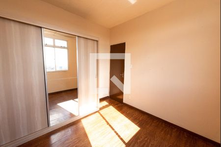 Quarto 1 de apartamento para alugar com 2 quartos, 53m² em Novo Eldorado, Contagem