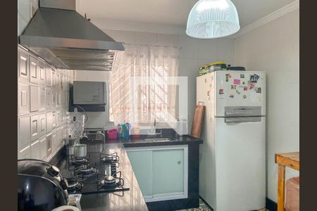 Casa à venda com 110m², 3 quartos e 3 vagas Casa à venda com 110m², 3 quartos e 3 vagasCozinha