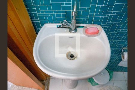 Casa à venda com 110m², 3 quartos e 3 vagas Casa à venda com 110m², 3 quartos e 3 vagasLavabo