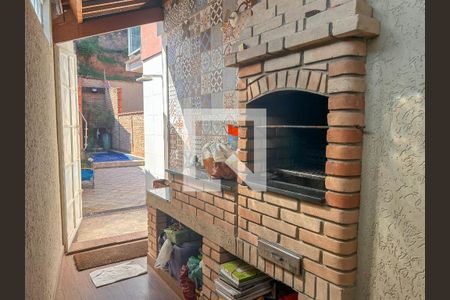 Casa à venda com 110m², 3 quartos e 3 vagas Casa à venda com 110m², 3 quartos e 3 vagasÁrea comum - Churrasqueira