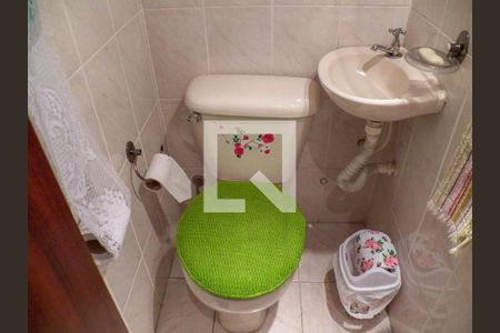 Casa à venda com 150m², 3 quartos e 5 vagas Casa à venda com 150m², 3 quartos e 5 vagasLavabo