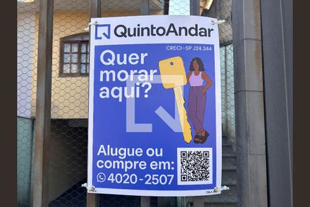 Casa à venda com 150m², 3 quartos e 5 vagas Casa à venda com 150m², 3 quartos e 5 vagasPlaquinha