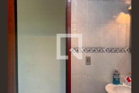 Casa à venda com 150m², 3 quartos e 5 vagas Casa à venda com 150m², 3 quartos e 5 vagasBanheiro da Suíte