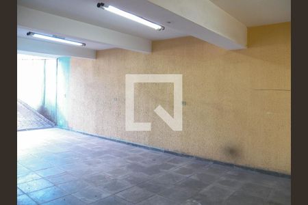 Casa à venda com 150m², 3 quartos e 5 vagas Casa à venda com 150m², 3 quartos e 5 vagasGaragem