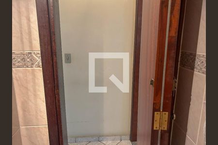 Casa à venda com 150m², 3 quartos e 5 vagas Casa à venda com 150m², 3 quartos e 5 vagasLavabo