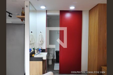 Banheiro de kitnet/studio à venda com 1 quarto, 30m² em Jardim das Bandeiras, São Paulo