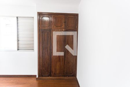 Apartamento à venda com 277m², 5 quartos e 2 vagas Apartamento à venda com 277m², 5 quartos e 2 vagasArmário do Quarto 3