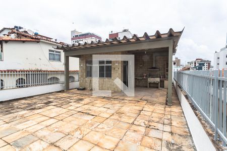 Apartamento à venda com 277m², 5 quartos e 2 vagas Apartamento à venda com 277m², 5 quartos e 2 vagasCobertura