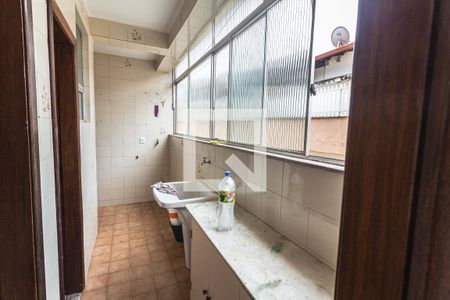 Apartamento à venda com 277m², 5 quartos e 2 vagas Apartamento à venda com 277m², 5 quartos e 2 vagasÁrea de Serviço