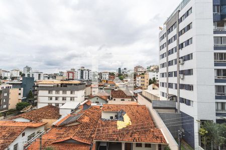 Apartamento à venda com 277m², 5 quartos e 2 vagas Apartamento à venda com 277m², 5 quartos e 2 vagasVista da Cobertura