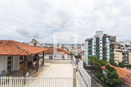 Apartamento à venda com 277m², 5 quartos e 2 vagas Apartamento à venda com 277m², 5 quartos e 2 vagasVista da Cobertura